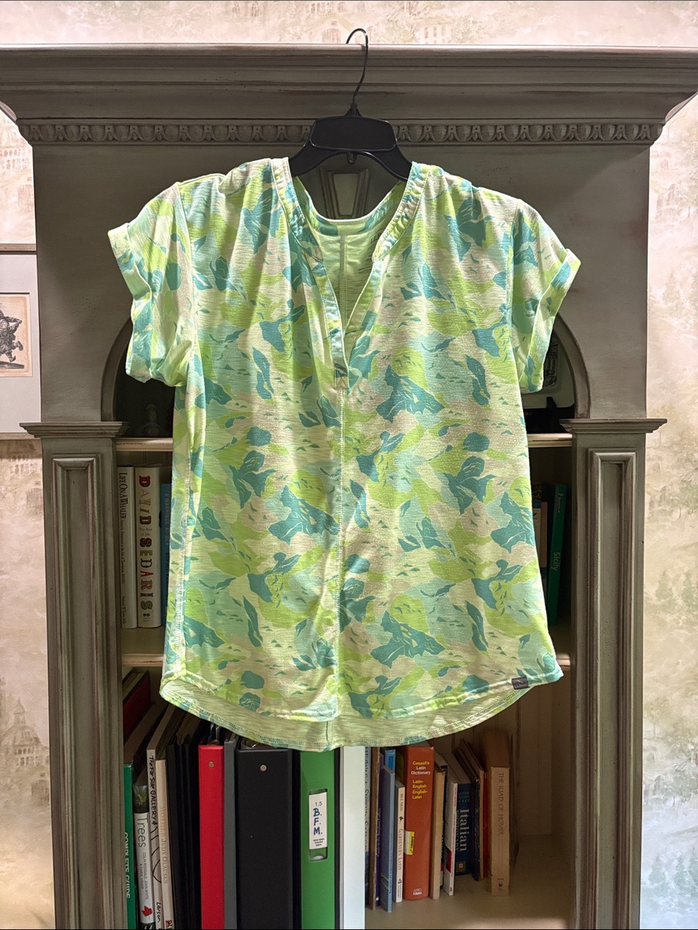 L.L. Bean Short Sleeve V-Neck Top in Aqua & Lime Floral
